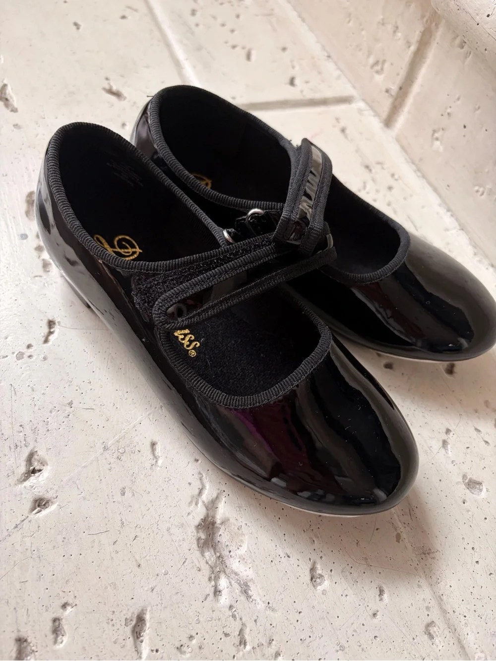 Girls Tap Shoes NWOT Black Patent Velcro strap size 13 tap dance